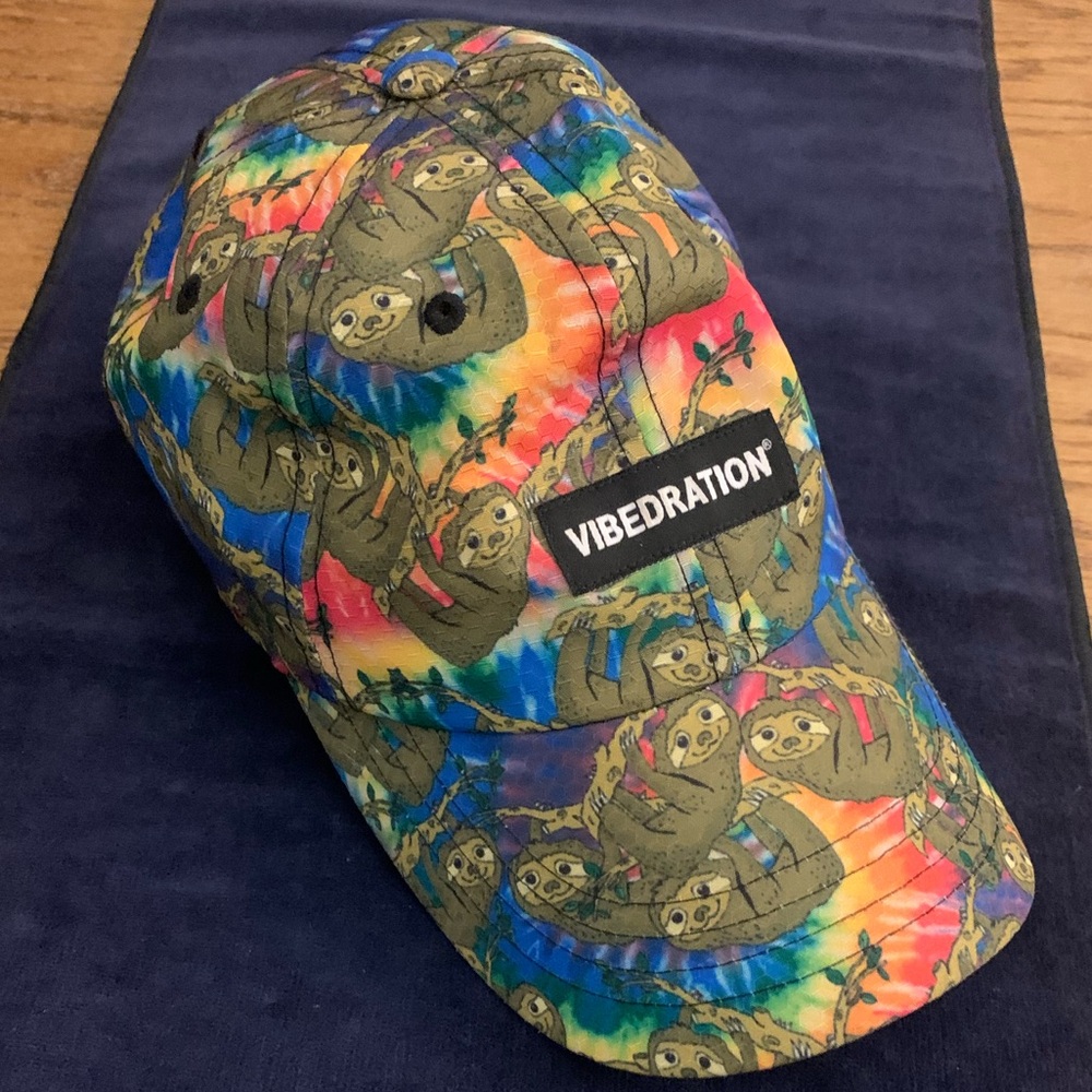 VIBEDRATION Sloth Hat - Picture 6 of 8